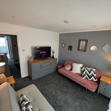 House Sleeps 8. 2Bedrooms & Sofa Beds In Sitting Room Bath Extérieur photo