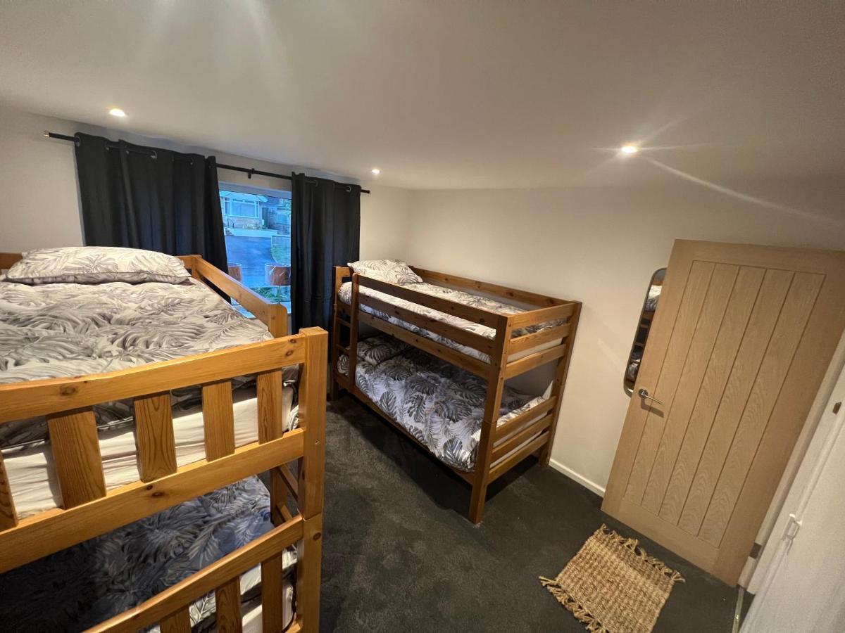 House Sleeps 8. 2Bedrooms & Sofa Beds In Sitting Room Bath Extérieur photo