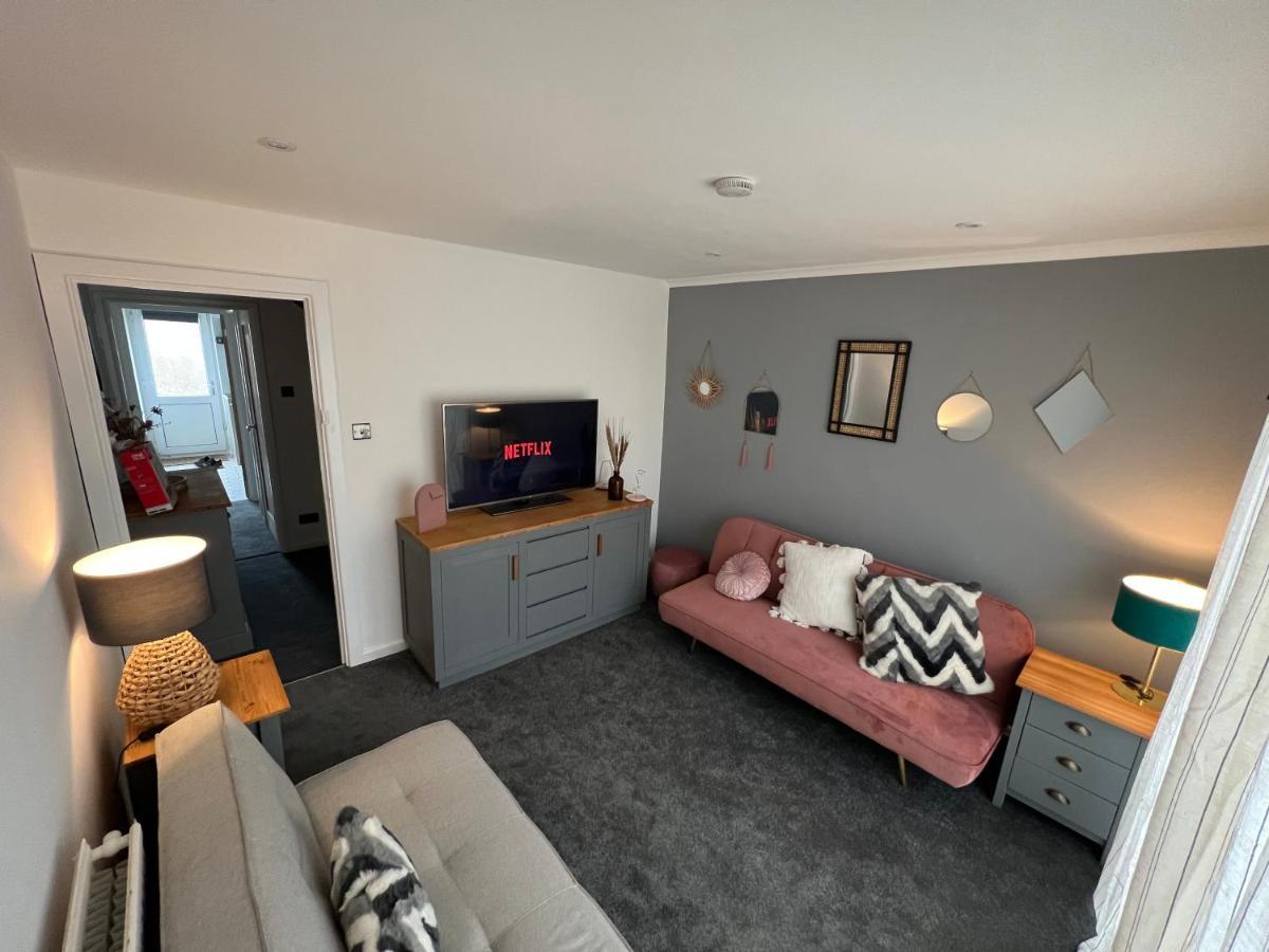 House Sleeps 8. 2Bedrooms & Sofa Beds In Sitting Room Bath Extérieur photo