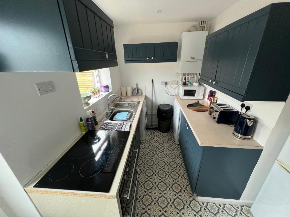 House Sleeps 8. 2Bedrooms & Sofa Beds In Sitting Room Bath Extérieur photo