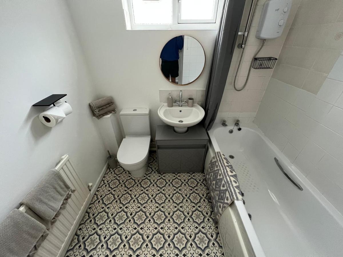 House Sleeps 8. 2Bedrooms & Sofa Beds In Sitting Room Bath Extérieur photo